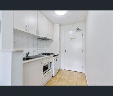 5313/570 Lygon Street, Carlton, Vic 3053 - Photo 3