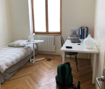 Location Appartement 4 pièces 94m² VILLEFRANCHE SUR SAONE 69400 - Photo 2