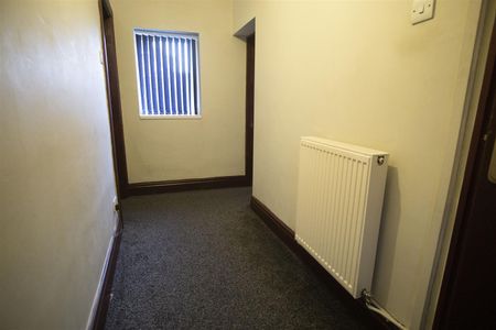 1 Bed Flat to Let on Victoria Road, Fulwood - Photo 5