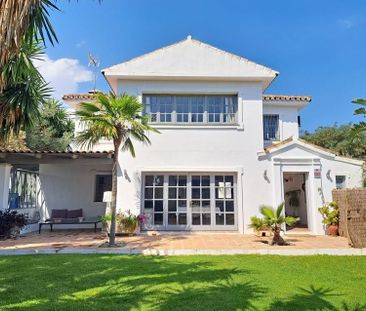 Alquiler de casa o chalet independiente en Camino Nicola - Photo 4