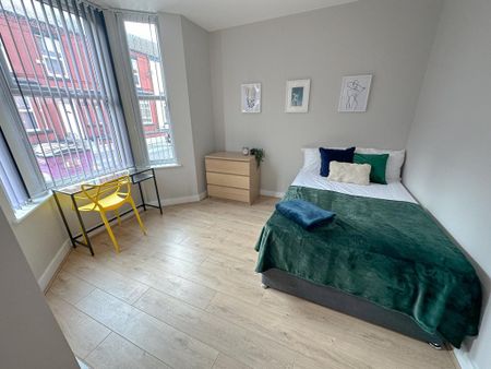 6 bedroom terraced house to rent - Photo 5