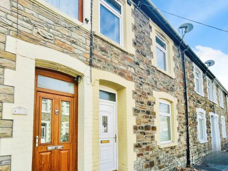 3 bedroom terraced house to rent - Photo 5