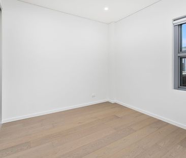 STUNNING EXECUTIVE 3 BEDROOM APARTMENT - Photo 6