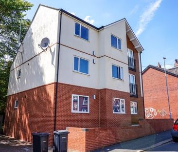 2 Bedrooms Headingley Avenue - Photo 1