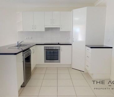 Immaculate Family Home - Photo 5