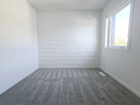 Edmonton Unfurnished duplex Rental in Spruce Avenue - Modern 3-Bed Main Floor Duplex Steps from NAIT & Transit! - Photo 3