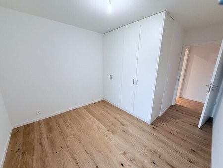 Beautiful new 3-room apartment in the old town of Montreux - Photo 3