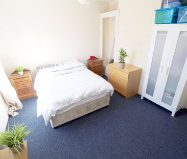 4 bedroom house to rent Jessie Road, Southsea, PO4 - Photo 2