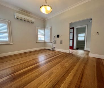 Beautiful family home! - Photo 1