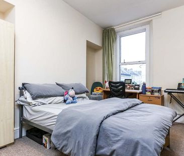 6 bedroom flat to rent - Photo 4