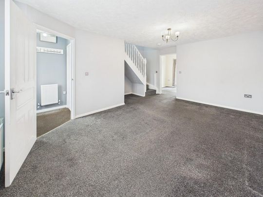 3 bedroom end of terrace house to rent - Photo 1