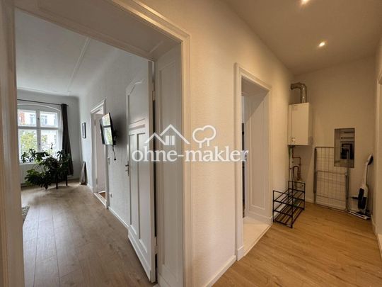 Teilmöblierte, Frisch Sanierte, Helle, 2-Zimmer Wohnung mit Balkon im Altbau in Neukölln - Photo 1