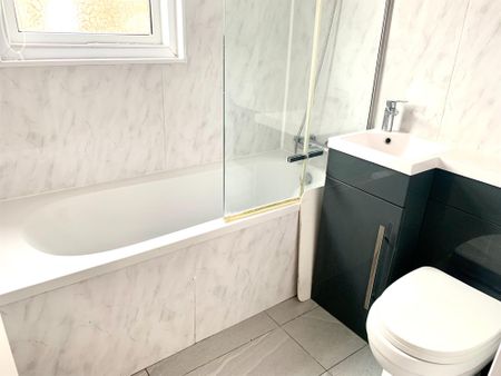 Regents Park, So16 - Photo 5