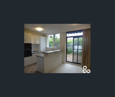 Living on Locksley - Photo 4