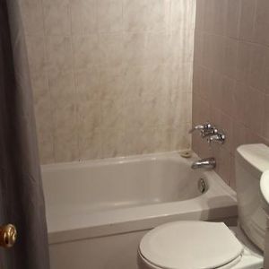 Beau bachelor à LaSalle - Photo 2