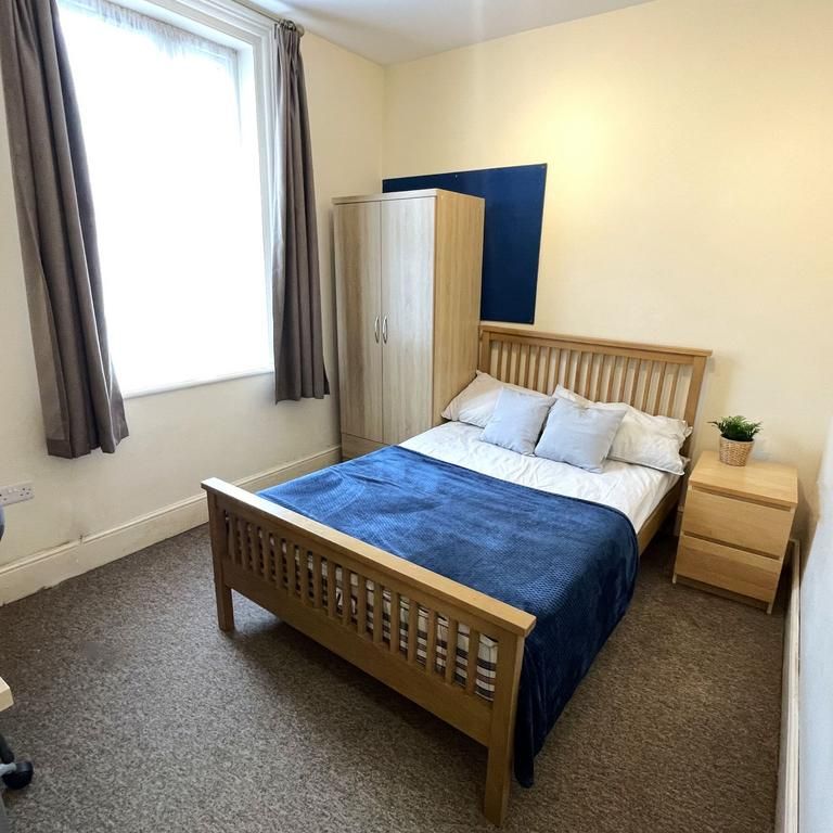 4 bedroom house share to rent - Photo 1