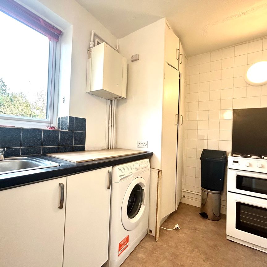 Malvern Court, Reading Malvern Court, Reading - Photo 2