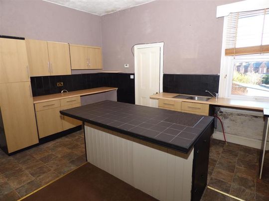 3 bedroom apartment to rent - Photo 1