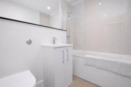 1 bedroom penthouse to rent - Photo 5