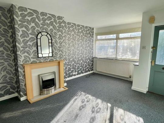 2 bedroom ground floor flat to rent - Photo 1