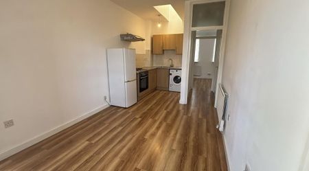 2 bedroom flat to rent - Photo 4