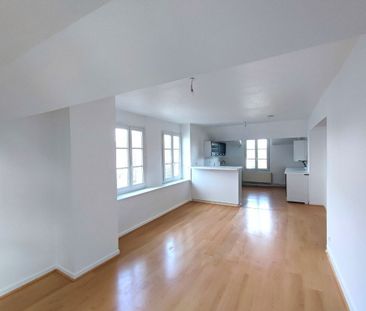 Location Appartement 4 pièces 98m² CHALON SUR SAONE 71100 - Photo 3