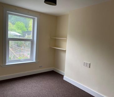 3 bedroom maisonette to rent - Photo 3