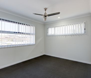 Ideal Family Home - Photo 4