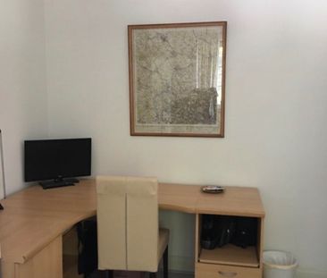 Room in a Shared House, Old Kenton Lane, NW9 - Photo 6