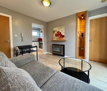 14c Lesley Heights, Glassillan Grove, Greenisland, BT38 8TB - Photo 2