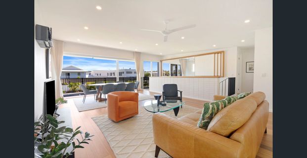 Modern 3-Bedroom Coastal Home - Photo 1