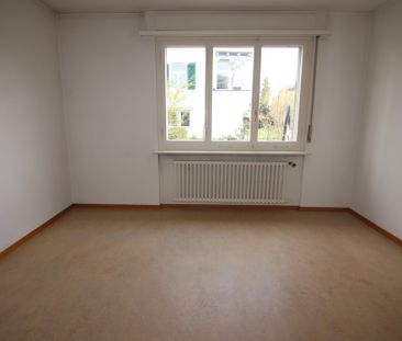 "Charmante 3.5-Zimmerwohnung mit Aussicht!!" - Photo 4