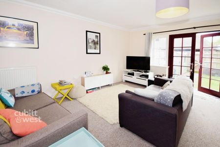 2 bedroom terraced house to rent - Photo 4