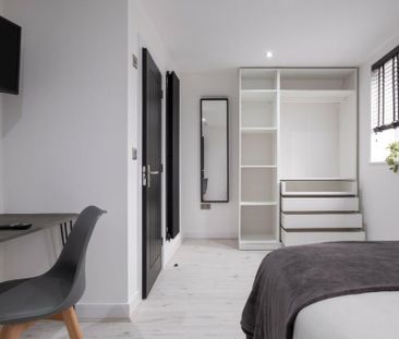 6 bedroom house to rent - Photo 2