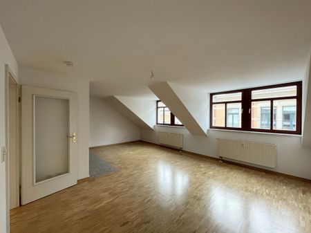 Äußere Neustadt: Dachgeschoss + Parkett + EBK! - Photo 3