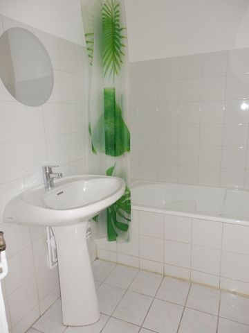 Location Appartement 3 pièces 67m² - Photo 5