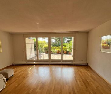 Charmante 4.5-Zimmer-Maisonette-Wohnung in Egg (ZH) - Foto 1