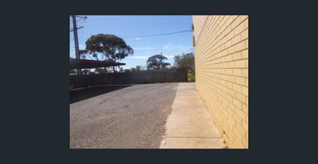 Fully Furnished Unit - Photo 2