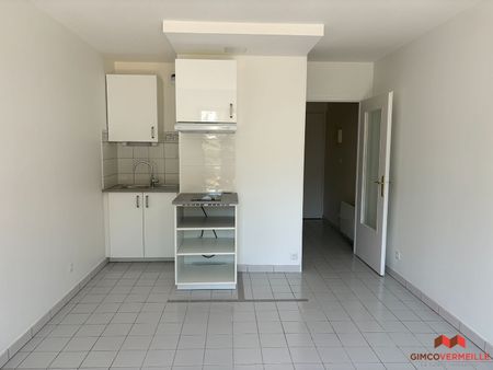 Location Appartement 1 pièce 23m² - Photo 2