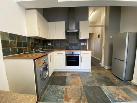 1 Bed Flat, Percy Road, LE2 - Photo 5
