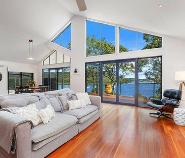 Beautiful Spacious Five Bedroom House, Amazing Water Views - Photo 1