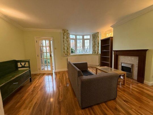 4 bedroom terraced house to rent - Photo 1