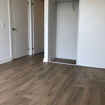 Condo for rent - 150 Logan Avenue - Photo 3