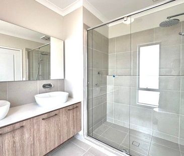 Live Where Convenience Meets Comfort! - Photo 2