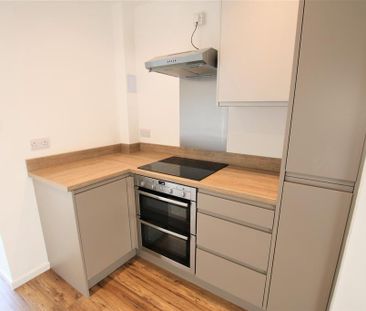 3 bedroom terraced house to rent - Photo 3