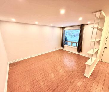 For Lease - 22 Knowles Crescent, Aurora, Ontario - Photo 1