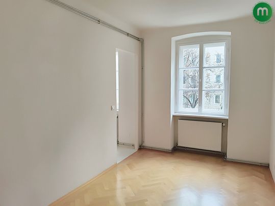 Unbefristete Miete: geräumiger 2-Zimmer-Altbau - Photo 1