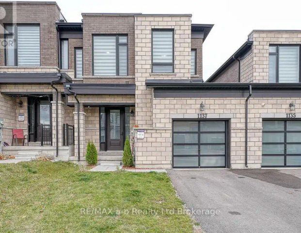 1137 EDINBURGH DRIVE — 3 Bedroom - Photo 1