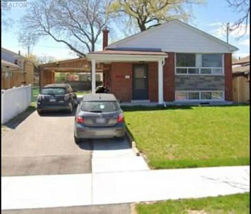 954 MIDLAND AVENUE - Photo 1