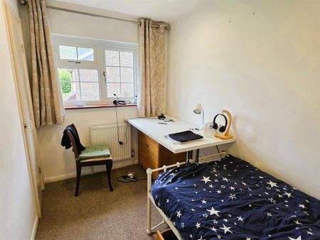 3 bedroom end of terrace house to rent - Photo 5